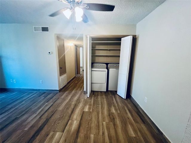 1516 Bay Area Boulevard 14, Houston, TX 77058