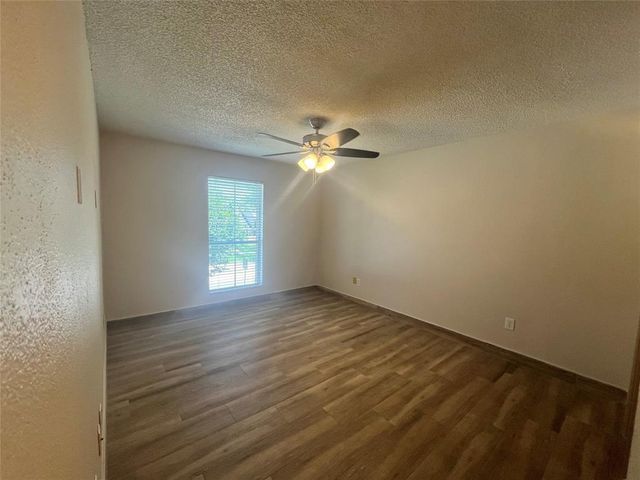 1516 Bay Area Boulevard 14, Houston, TX 77058