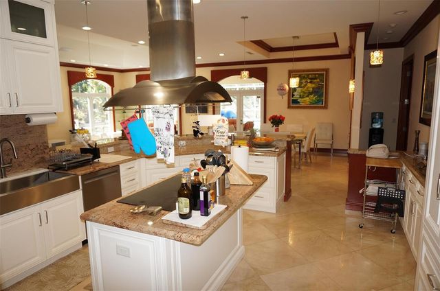 650 E Rambling Drive, Wellington, FL 33414