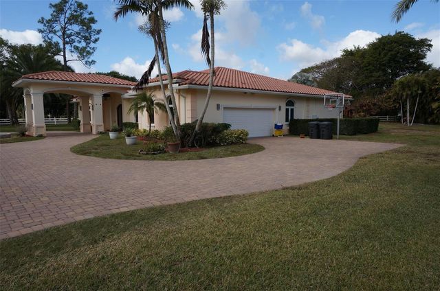 650 E Rambling Drive, Wellington, FL 33414