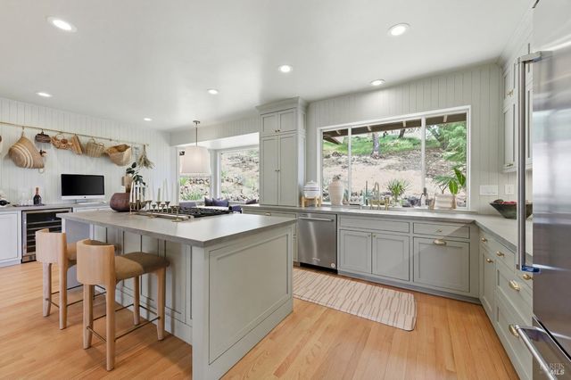 535 Westgate Dr, Napa, CA 94558