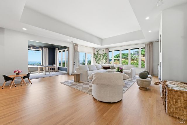 535 Westgate Dr, Napa, CA 94558