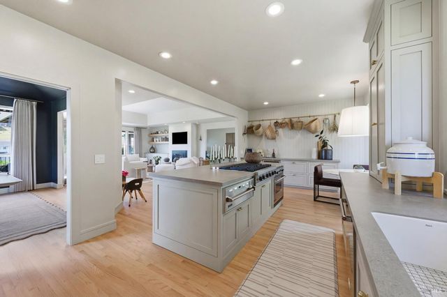 535 Westgate Dr, Napa, CA 94558