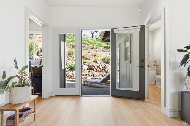 535 Westgate Dr, Napa, CA 94558