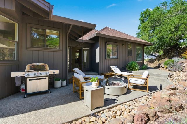 535 Westgate Dr, Napa, CA 94558