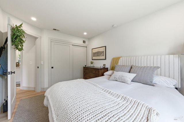 535 Westgate Dr, Napa, CA 94558