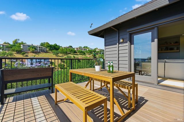 535 Westgate Dr, Napa, CA 94558