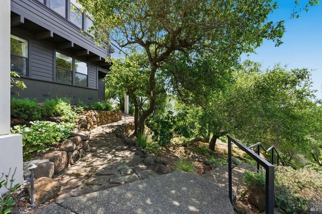 535 Westgate Dr, Napa, CA 94558