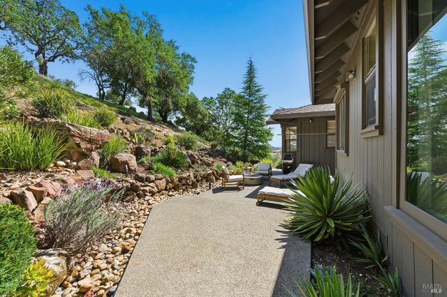 535 Westgate Dr, Napa, CA 94558