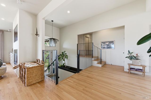 535 Westgate Dr, Napa, CA 94558