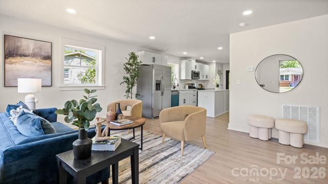 4817 Ridgeley Drive, Charlotte, NC 28208