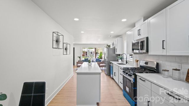 4817 Ridgeley Drive, Charlotte, NC 28208