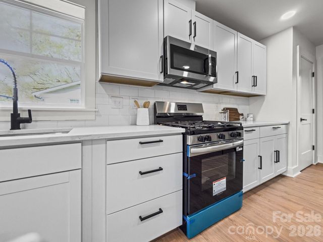 4817 Ridgeley Drive, Charlotte, NC 28208