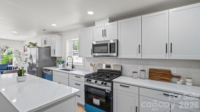 4817 Ridgeley Drive, Charlotte, NC 28208