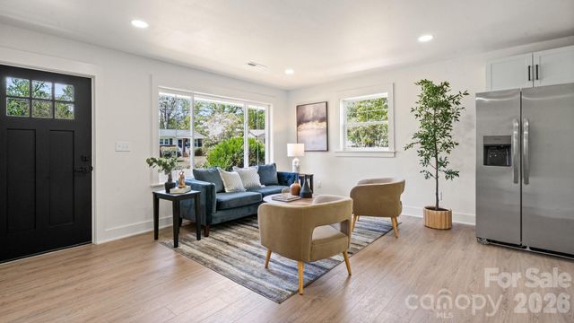 4817 Ridgeley Drive, Charlotte, NC 28208