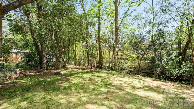 4817 Ridgeley Drive, Charlotte, NC 28208