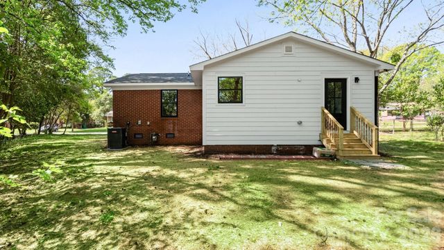 4817 Ridgeley Drive, Charlotte, NC 28208