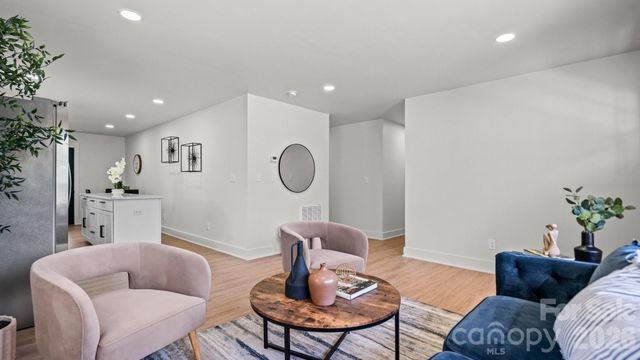 4817 Ridgeley Drive, Charlotte, NC 28208