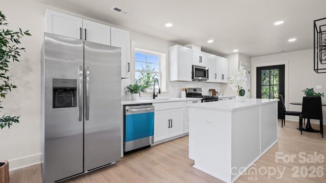 4817 Ridgeley Drive, Charlotte, NC 28208