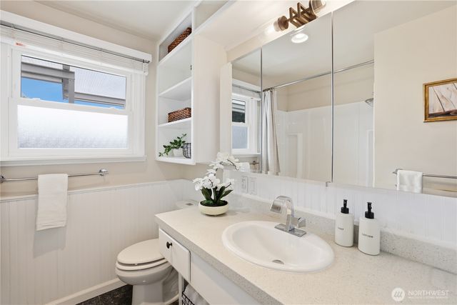 8605 46th Avenue SW, Seattle, WA 98136