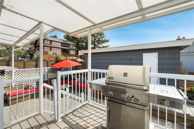 8605 46th Avenue SW, Seattle, WA 98136