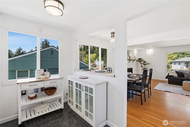 8605 46th Avenue SW, Seattle, WA 98136