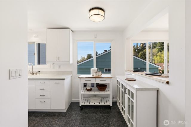 8605 46th Avenue SW, Seattle, WA 98136