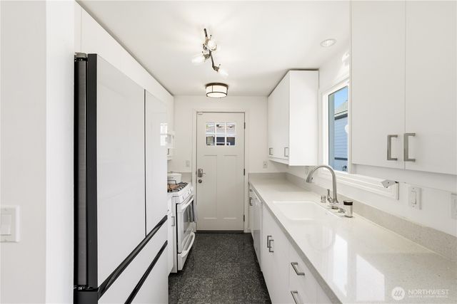 8605 46th Avenue SW, Seattle, WA 98136