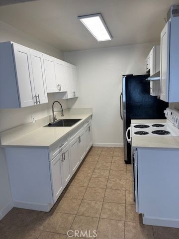 787 Gardenia, Long Beach, CA 90813