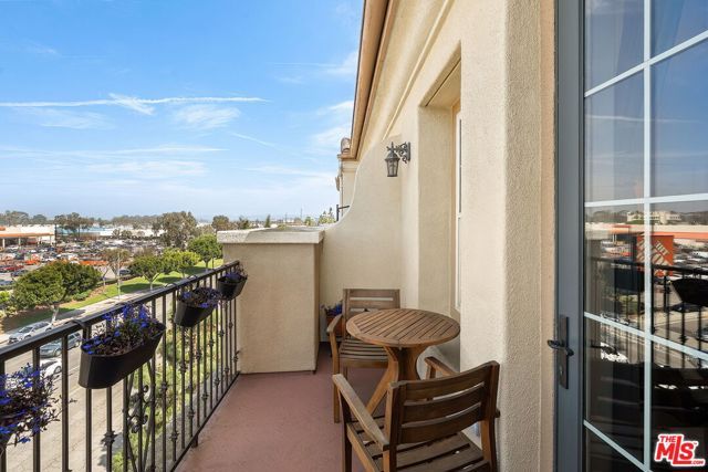 12975 Agustin Place 418, Los Angeles, CA 90094