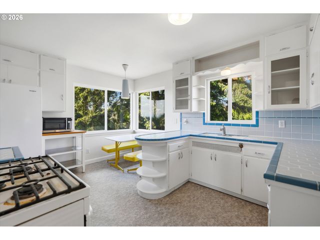 7214 Sw 10TH Ave, Portland, OR 97219