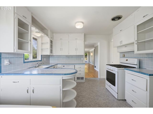 7214 Sw 10TH Ave, Portland, OR 97219