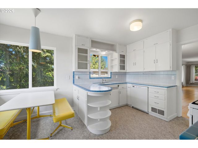 7214 Sw 10TH Ave, Portland, OR 97219