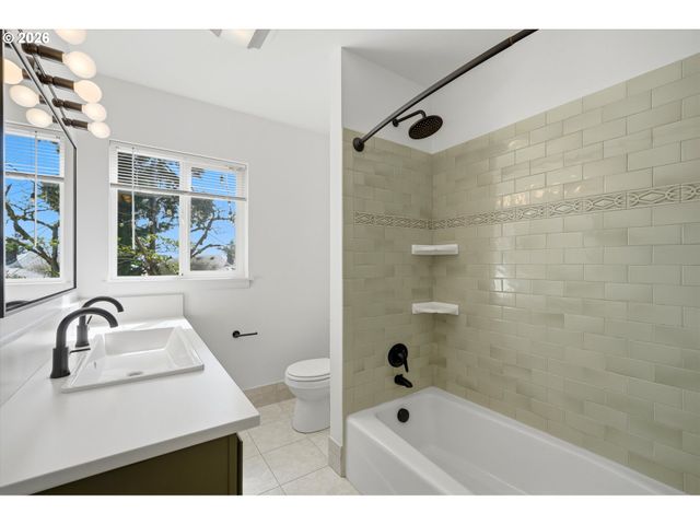 7214 Sw 10TH Ave, Portland, OR 97219
