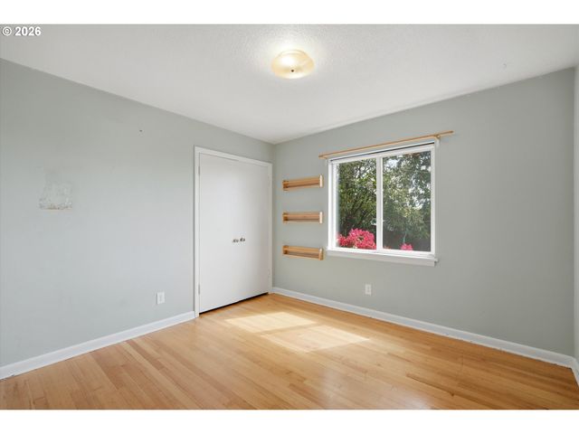 7214 Sw 10TH Ave, Portland, OR 97219