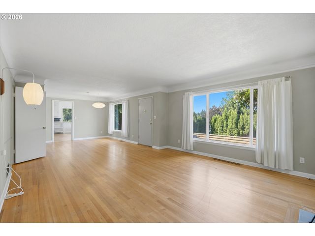 7214 Sw 10TH Ave, Portland, OR 97219