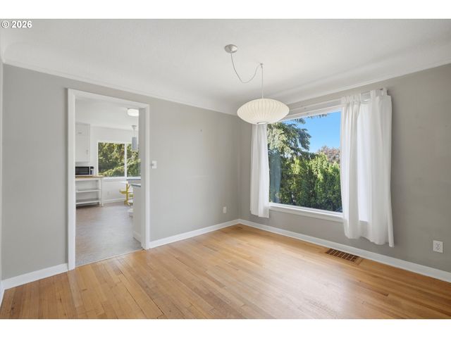 7214 Sw 10TH Ave, Portland, OR 97219
