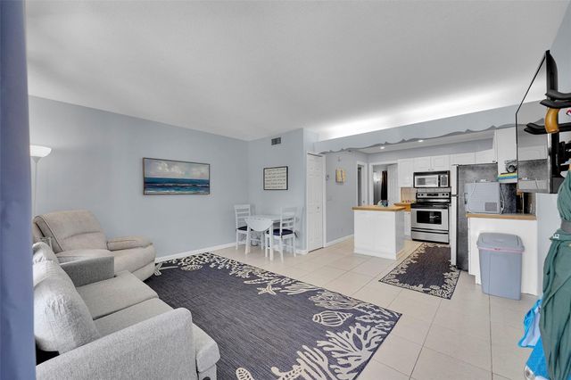 4627 Bougainvilla Dr Apt 1A, Fort Lauderdale, FL 33308