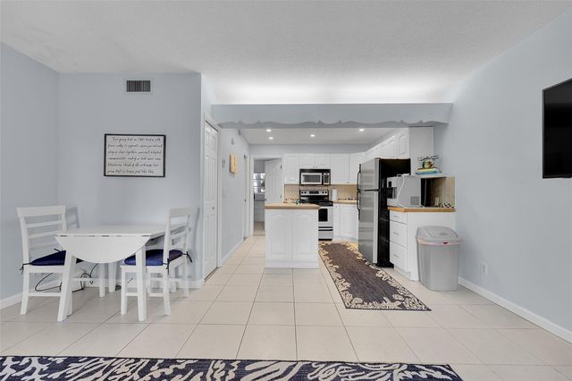 4627 Bougainvilla Dr Apt 1A, Fort Lauderdale, FL 33308