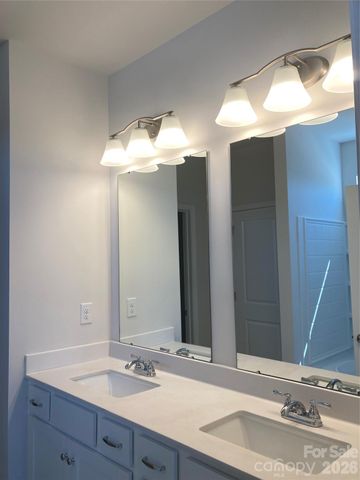 4231 Ruth Creek Court, Charlotte, NC 28216