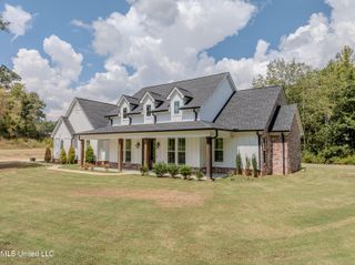 14424 Myers Plantation Cove, Byhalia, MS 38611