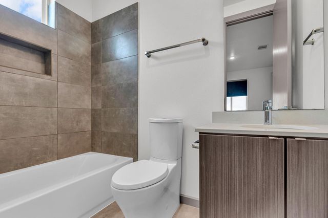1512 Weber Street B, Houston, TX 77007