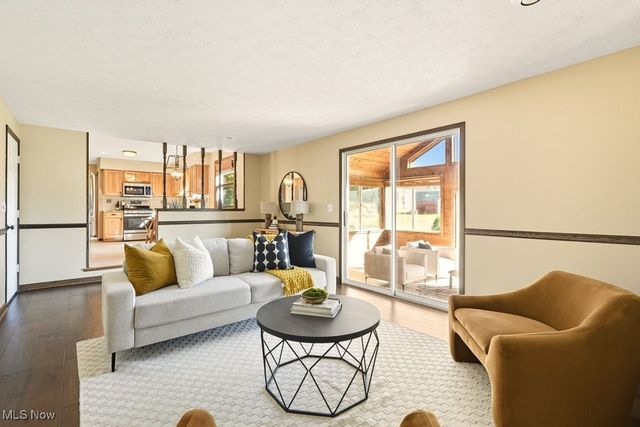 831 River Road, Hinckley, OH 44233