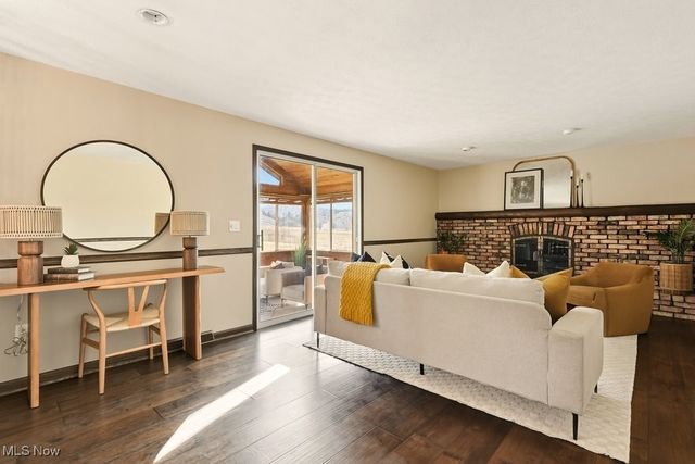 831 River Road, Hinckley, OH 44233