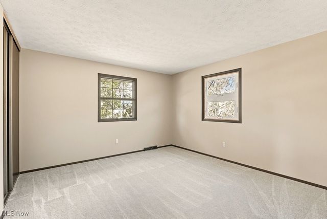 831 River Road, Hinckley, OH 44233