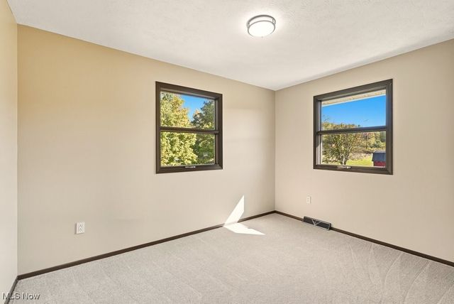 831 River Road, Hinckley, OH 44233