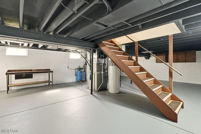 831 River Road, Hinckley, OH 44233