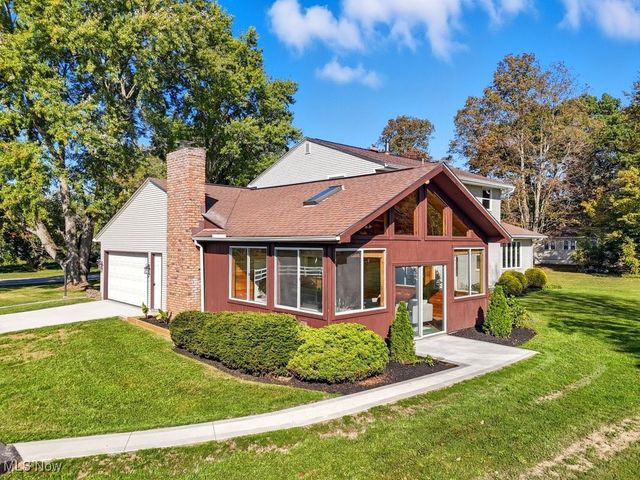 831 River Road, Hinckley, OH 44233