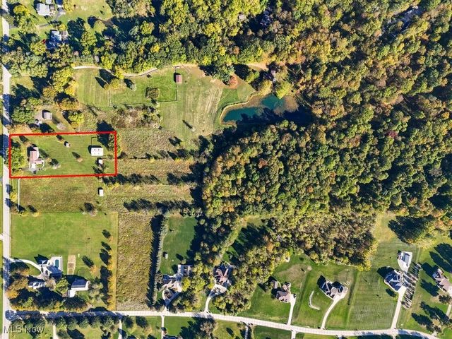 831 River Road, Hinckley, OH 44233