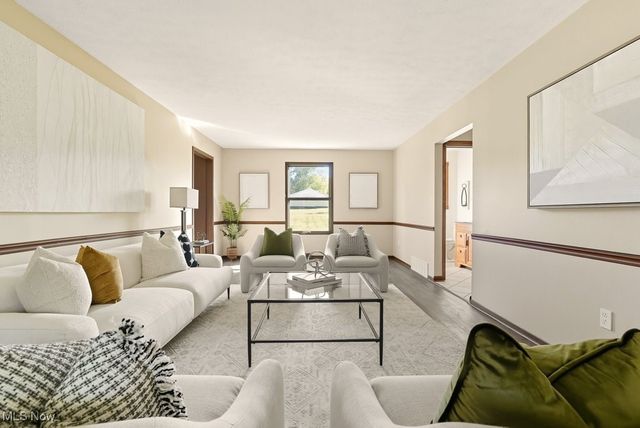 831 River Road, Hinckley, OH 44233